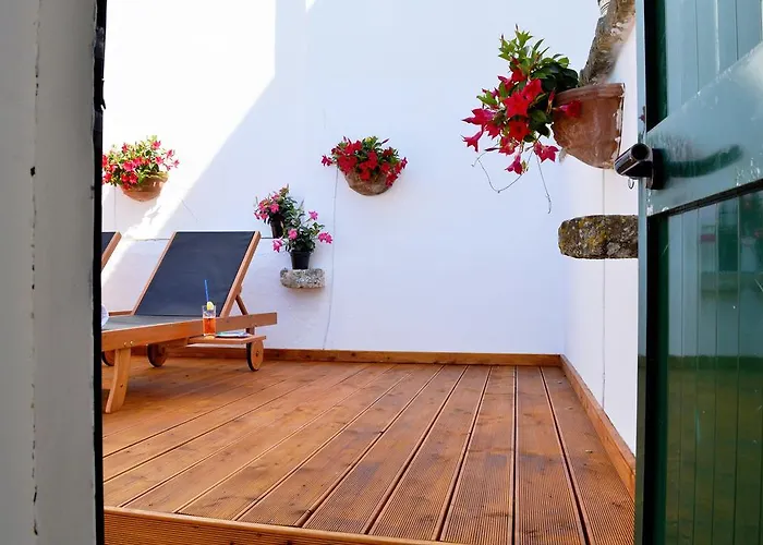 Cathedral Apartment *